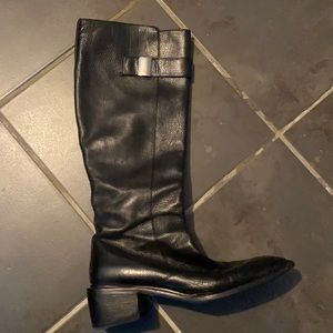 Gucci leather boot